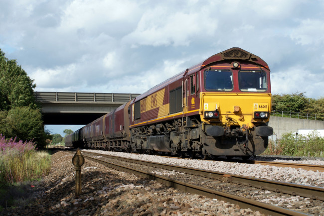 Обои картинки фото техника, поезда, дорога, железная, состав, локомотив, рельсы