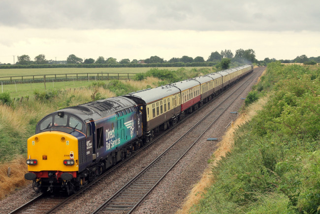 Обои картинки фото техника, поезда, состав, локомотив, дорога, рельсы, железная