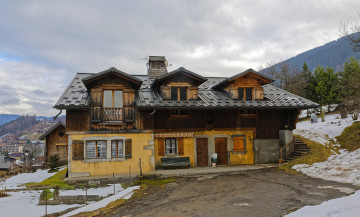 Картинка города -+здания +дома шале