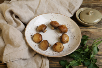 Картинка еда грибы +грибные+блюда скатерть посуда