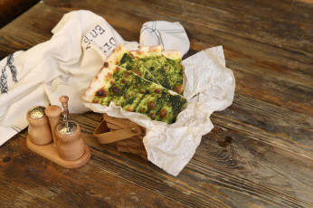 Картинка еда пицца скатерть зелень