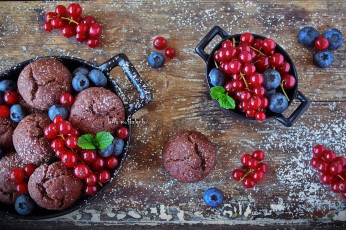 Картинка еда пирожные +кексы +печенье кексы черника смородина