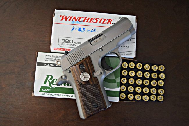 Обои картинки фото colt mustang pocketlite 380, оружие, пистолеты, ствол