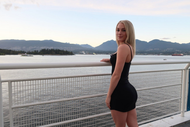 Обои картинки фото девушка, девушки, -unsort , блондинки,  светловолосые, модель, lisa, peachy