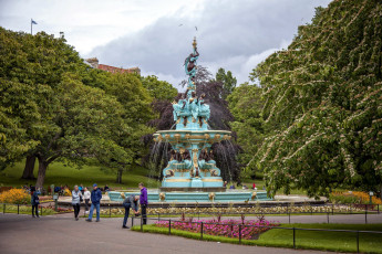 Картинка города эдинбург+ шотландия фонтан