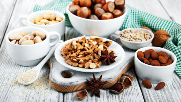 Картинка еда орехи +каштаны +какао-бобы ассорти