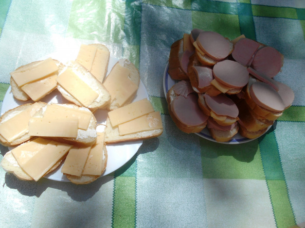 Обои картинки фото еда, бутерброды,  гамбургеры,  канапе, сыр, колбаса, хлеб