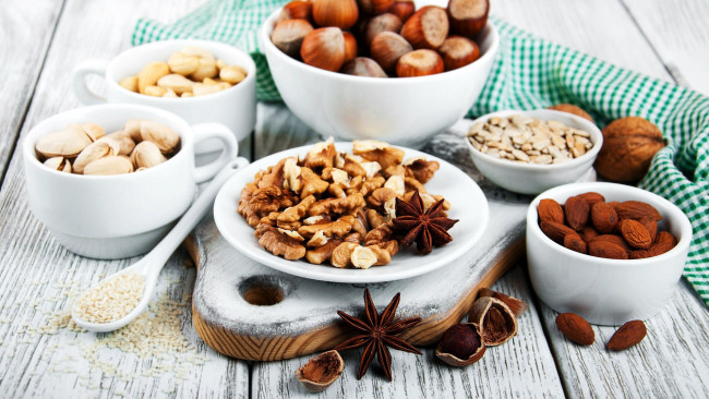 Обои картинки фото еда, орехи,  каштаны,  какао-бобы, ассорти