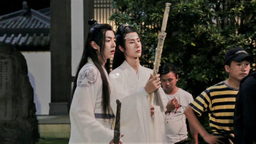 Картинка разное знаменитости ван ибо сяо чжань костюмы съемки люди