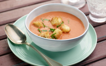 Картинка еда первые+блюда суп-пюре зеленый лук сухарики