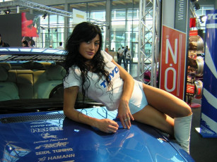 Картинка автомобили авто девушками