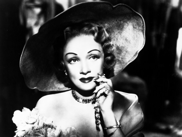 Обои картинки фото stage, fright, кино, фильмы, марлен, дитрих, страх, сцена