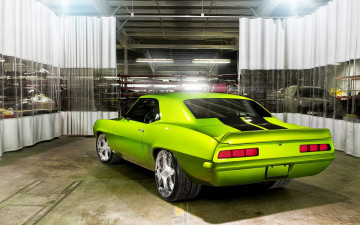 Картинка автомобили camaro green