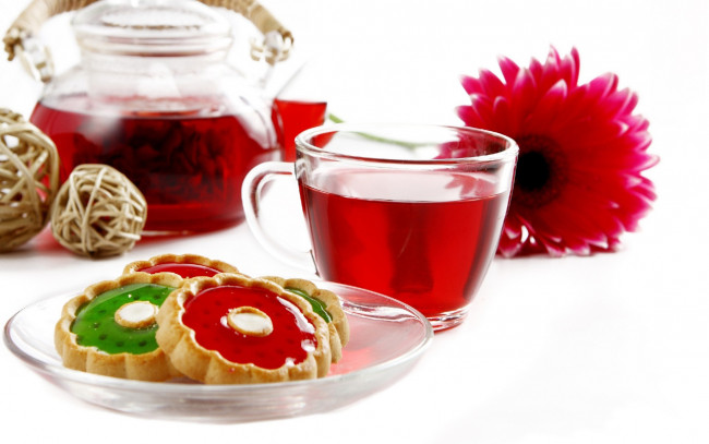 Обои картинки фото еда, напитки, Чай, печенье, чай, гербера, тарелка