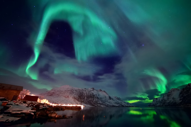 Обои картинки фото природа, северное сияние, снег, зима, звезды, свет, небо, северное, сияние