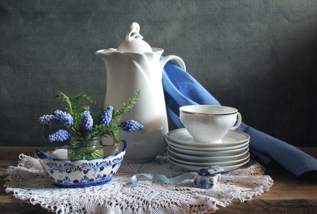 Обои картинки фото разное, посуда,  столовые приборы,  кухонная утварь, мускари