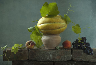 Картинка еда натюрморт дыня персик виноград