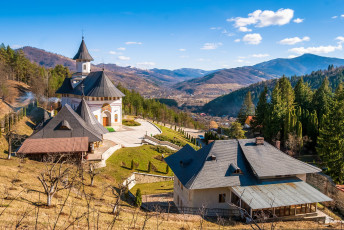 Картинка monastery+pangarati города -+католические+соборы +костелы +аббатства панорама