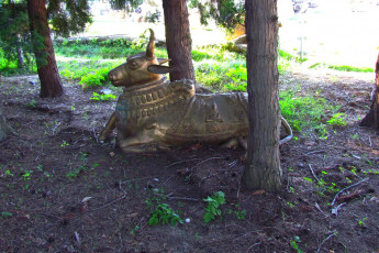 Картинка прага разное садовые+и+парковые+скульптуры буйвол деревья