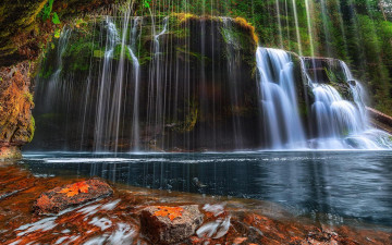 Картинка природа водопады водопад скалы деревья