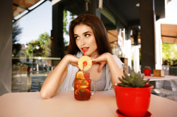 обоя девушка, девушки, -unsort , брюнетки, темноволосые, модель