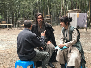 Картинка разное знаменитости актеры костюмы декорации режиссер