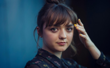 Картинка девушки maisie+williams шатенка лицо