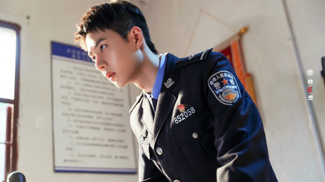 Обои картинки фото кино фильмы, being a hero, чэнь, юй, форма, полицейский