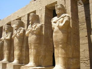 Картинка города исторические архитектурные памятники