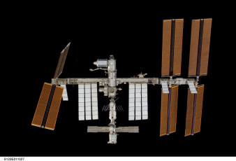 Картинка космос космические корабли станции мкс мир