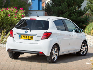 Картинка автомобили toyota 2014г uk-spec светлый hybrid yaris