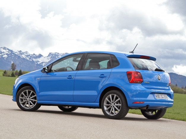 Обои картинки фото автомобили, volkswagen, typ, 6r, 5-door, синий, 2014г, tsi, fresh, polo