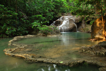 Картинка природа водопады лес река водопад