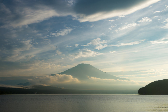 Обои картинки фото природа, побережье, гора, утро