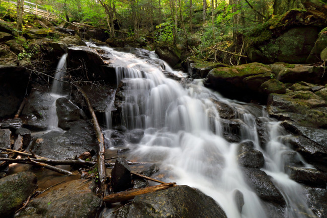 Обои картинки фото природа, водопады, лес, река, водопад