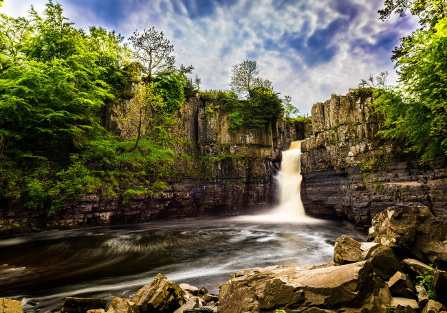 Обои картинки фото природа, водопады, лес, река, водопад