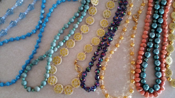 Картинка разное украшения +аксессуары +веера бусы