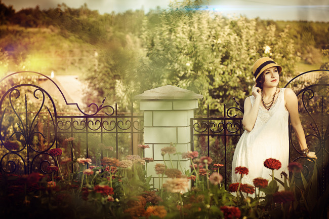 Обои картинки фото девушки, -unsort , брюнетки, темноволосые, шляпа, цветы