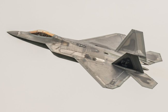 Обои картинки фото f-22, авиация, боевые самолёты, истребитель