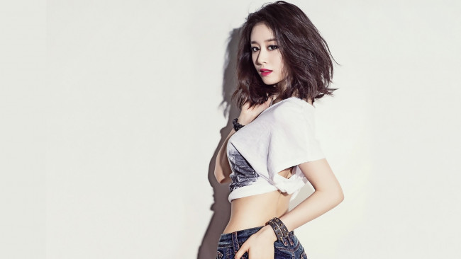 Обои картинки фото park ji yeon, музыка, - k-pop, смотрит, на, зрителя, фотография, певица, женщины, k-pop, wallhaven, актриса