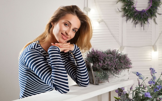 Обои картинки фото cara mell, девушки, блондинка, модель, взгляд, поза, девушка, cara, mell, красотка