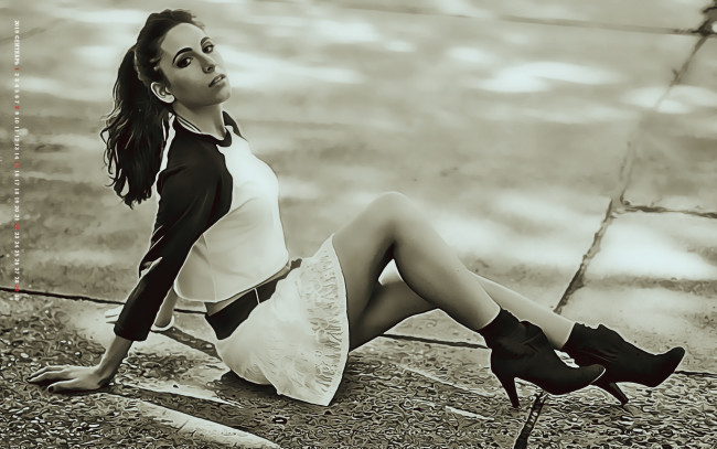 Обои картинки фото календари, компьютерный дизайн, женщина, взгляд, асфальт, девушка, 2019, calendar, сидит