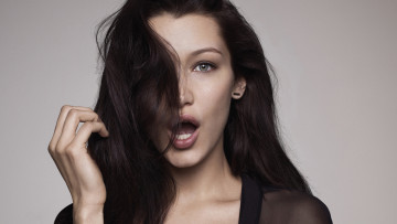 Картинка bella+hadid девушки bella hadid портрет лицо девушка модель красавица стройная сексуальная поза макияж причёска фигура наряд стильная мода