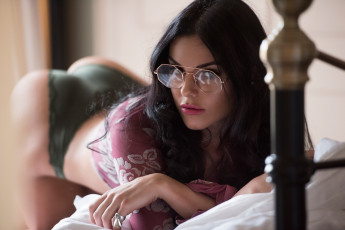 Картинка девушки -+брюнетки +шатенки девушка красивая супер секси няша нежная классная модница лапочка мадам