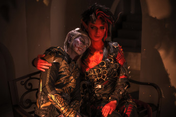 обоя svizee, девушки, - креатив,  косплей, образы, косплей, наряды, костюмы, демонесса, эльфийка, оружие, кресло