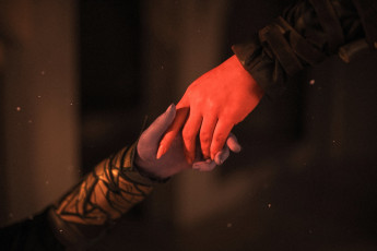 Картинка svizee разное руки +ноги рукопожатие косплей