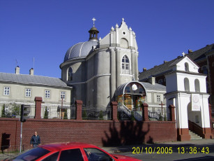 Картинка города католические соборы костелы аббатства