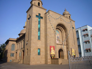 Картинка города католические соборы костелы аббатства