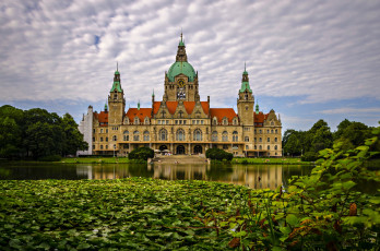 Картинка hidden+town+hall города -+дворцы +замки +крепости ратуша