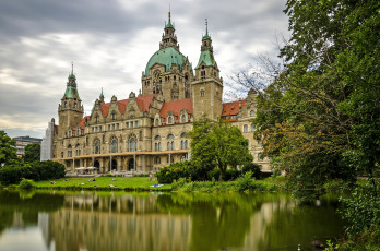 Картинка hidden+town+hall города -+дворцы +замки +крепости ратуша